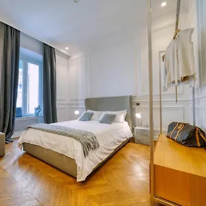 Via Chiodo Luxury 2*, La Spezia Itália