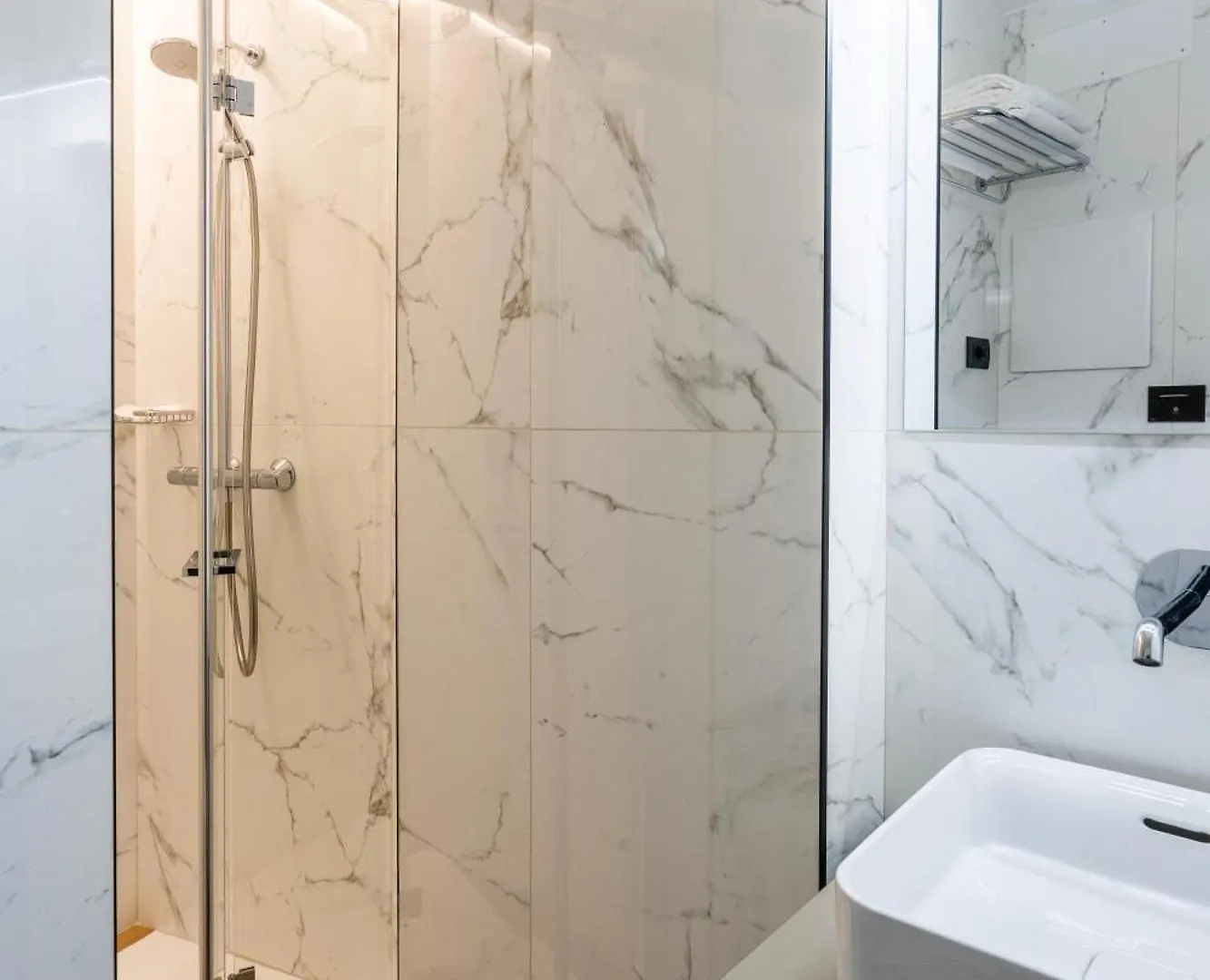 London Hotel Milano 2*,  Italia