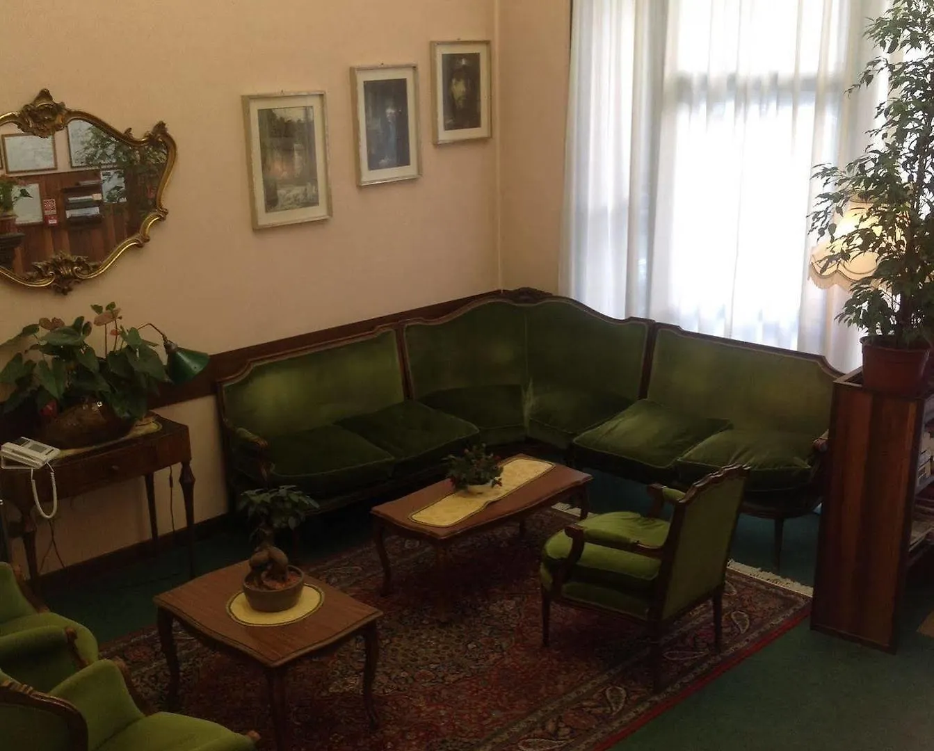 London Hotel Mediolan